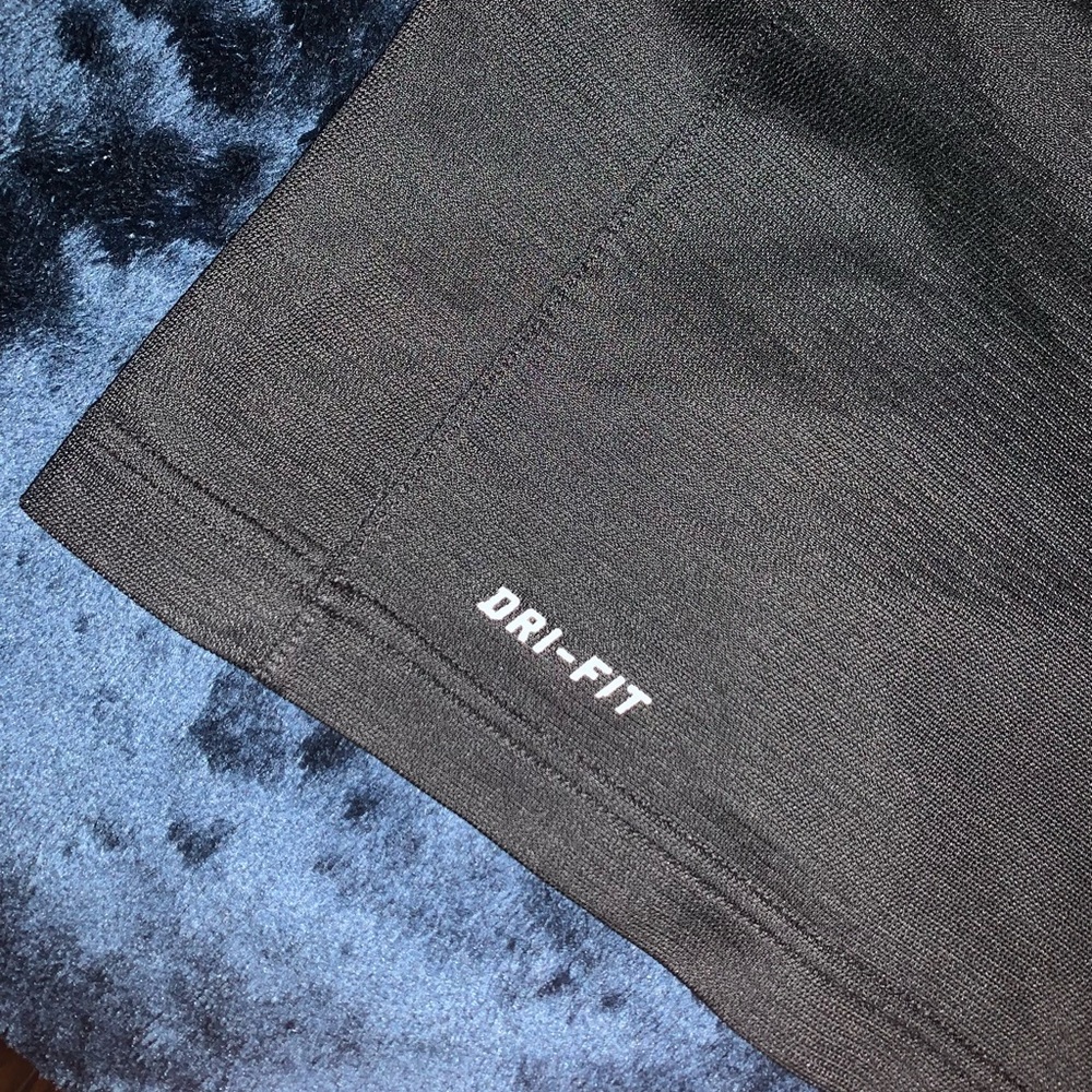 Dri-Fit Nike Tank - Picture 3 of 3